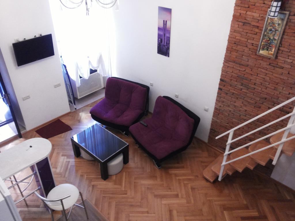 Comfortable Flat In Central Tbilisi Apartment Room photo