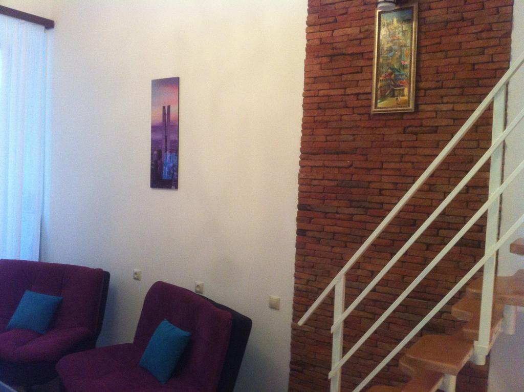 Comfortable Flat In Central Tbilisi Apartment Room photo